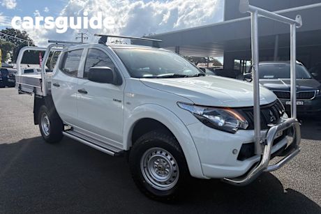 White 2017 Mitsubishi Triton Dual Cab Utility GLX (4X4)