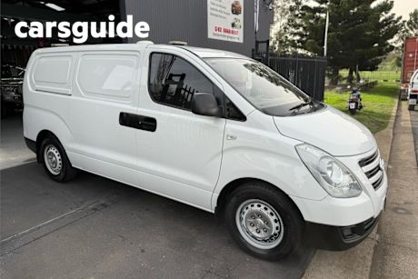 White 2017 Hyundai Iload Van 3S Liftback
