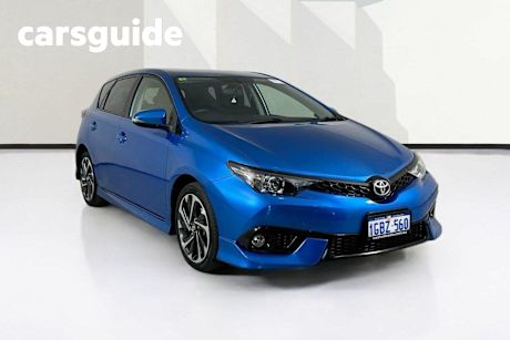 Blue 2016 Toyota Corolla Hatchback SX