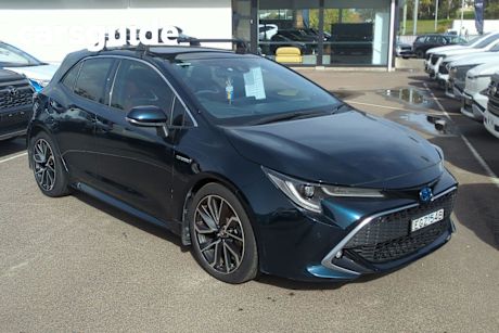 Black 2020 Toyota Corolla Hatchback ZR (hybrid)
