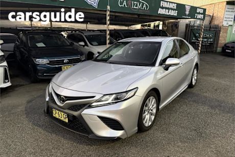 White 2018 Toyota Camry Sedan Ascent Sport