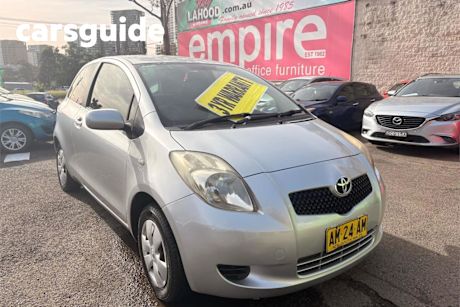 Silver 2006 Toyota Yaris Hatchback YR
