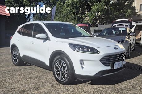 White 2022 Ford Escape Wagon ST-Line (fwd)