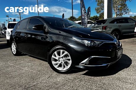 Black 2018 Toyota Corolla Hatchback Ascent Sport