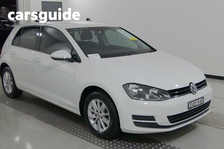 White 2016 Volkswagen Golf Hatch 92 TSI