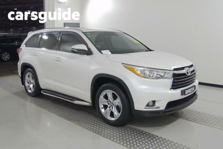 White 2016 Toyota Kluger Wagon Grande (4X4)