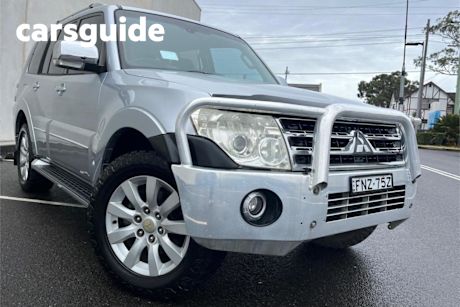 Silver 2010 Mitsubishi Pajero Wagon Exceed LWB (4X4)