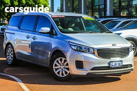Silver 2017 Kia Carnival Wagon S