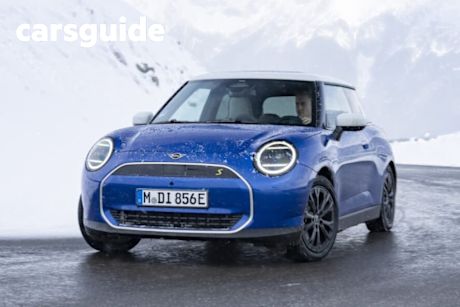 2025 Mini Cooper Hatchback SE 3D Hatch