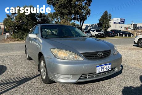 Silver 2005 Toyota Camry Sedan Altise
