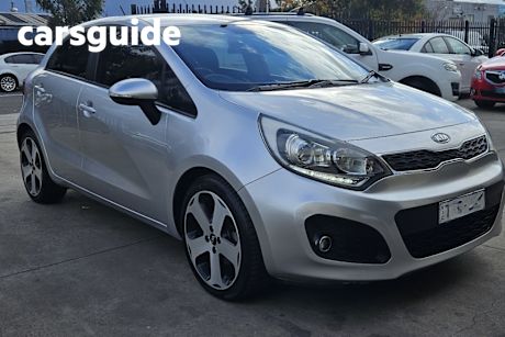 Silver 2012 Kia RIO Hatchback SLI