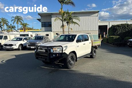 White 2018 Toyota Hilux Double Cab Chassis SR (4X4)