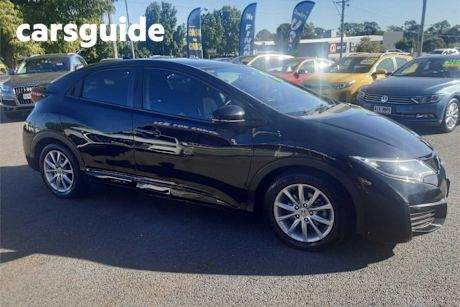 Black 2015 Honda Civic Hatchback VTI-S