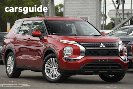 Red 2023 Mitsubishi Outlander Wagon ES 5 Seat (2WD)