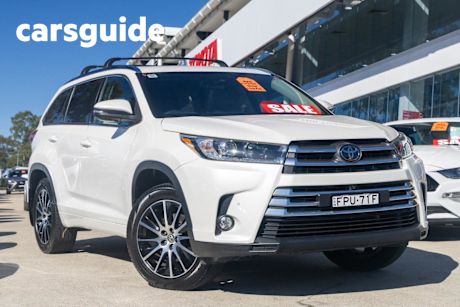 White 2018 Toyota Kluger Wagon Grande (4X4)