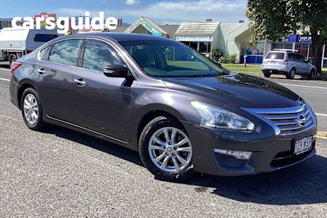 Grey 2016 Nissan Altima Sedan ST