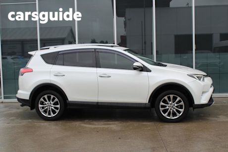 White 2016 Toyota RAV4 Wagon Cruiser (4X4)