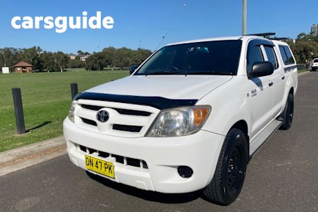 White 2008 Toyota Hilux Dual Cab Pick-up Workmate