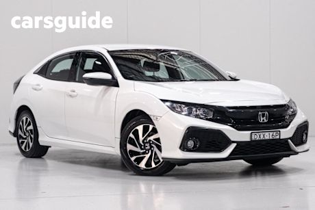White 2018 Honda Civic Hatchback VTI-S