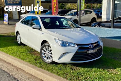 White 2017 Toyota Camry Sedan Altise Hybrid