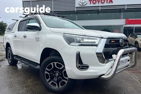 White 2021 Toyota Hilux Double Cab Pick Up SR5 (4X4)