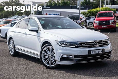 White 2016 Volkswagen Passat Sedan 206TSI R-Line
