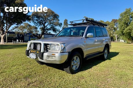 Silver 2004 Toyota Landcruiser Wagon Sahara (4X4)