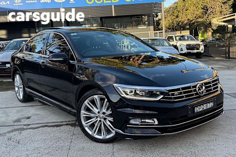 Blue 2016 Volkswagen Passat Wagon 206TSI R-Line