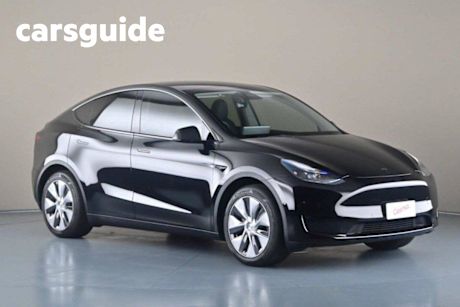 Black 2023 Tesla Model Y Wagon Rear-Wheel Drive