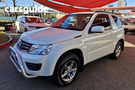 White 2012 Suzuki Grand Vitara Wagon (4X4)