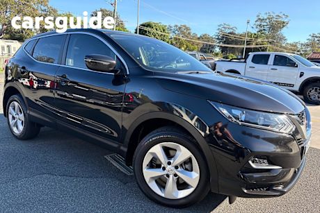 Black 2018 Nissan Qashqai Wagon ST