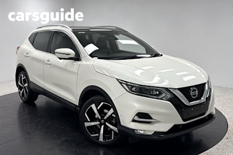 White 2018 Nissan Qashqai Wagon TI