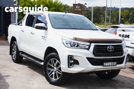 White 2020 Toyota Hilux Double Cab Pick Up SR5 (4X4)