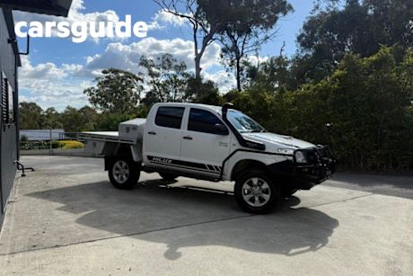 White 2011 Toyota Hilux Dual Cab Pick-up SR (4X4)
