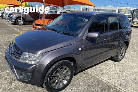 Grey 2015 Suzuki Grand Vitara Wagon Navigator (4X2)