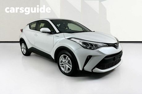 White 2023 Toyota C-HR Wagon GXL (2WD)