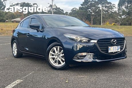 Blue 2017 Mazda 3 Hatchback Maxx