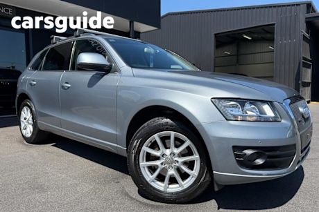 Grey 2011 Audi Q5 Wagon
