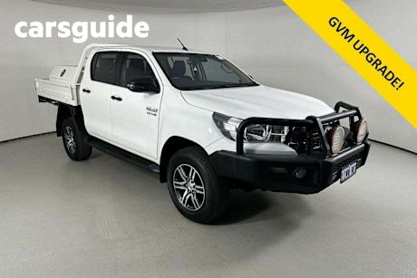 White 2020 Toyota Hilux Double Cab Chassis SR (4X4)