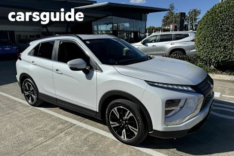 White 2022 Mitsubishi Eclipse Cross Wagon LS (2WD)