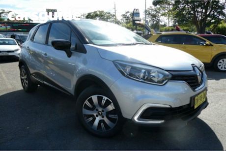 Silver 2018 Renault Captur Wagon ZEN
