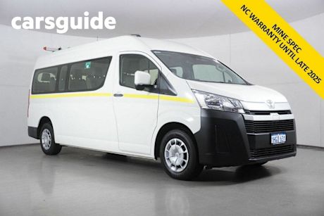 White 2020 Toyota Hiace Bus Commuter (12 Seats)