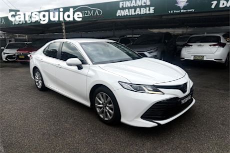 White 2018 Toyota Camry Sedan Ascent