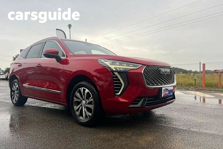 Red 2022 GWM Haval Jolion Wagon LUX