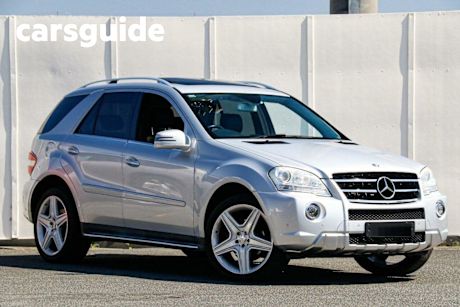 Silver 2010 Mercedes-Benz ML350 Wagon CDI (4X4)