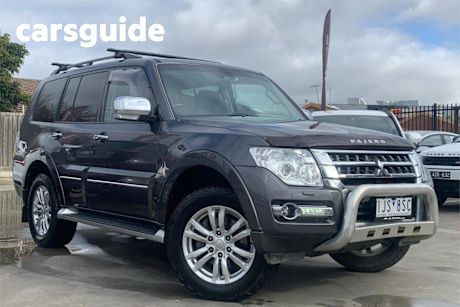 Grey 2017 Mitsubishi Pajero Wagon Exceed LWB (4X4)