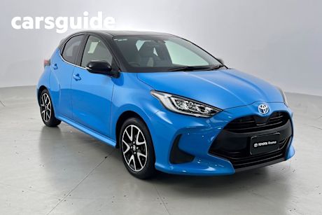 Black 2021 Toyota Yaris Hatchback ZR