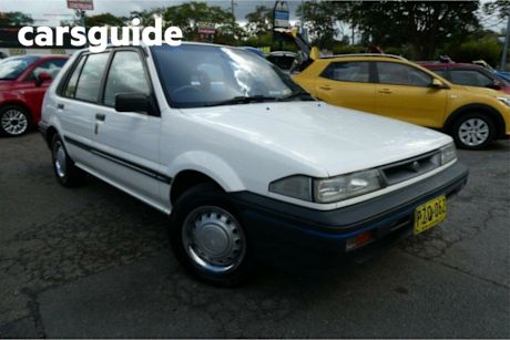 White 1991 Nissan Pulsar Hatchback GL