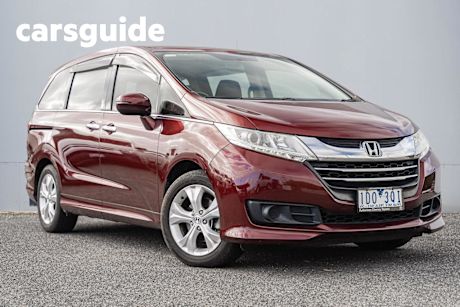 Red 2015 Honda Odyssey Wagon VTI