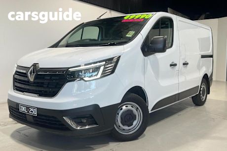 White 2023 Renault Trafic Van L2 LWB PRO